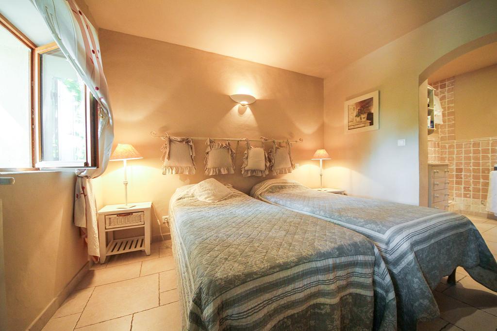 Les Carmes And Spa Le Thor Camera foto